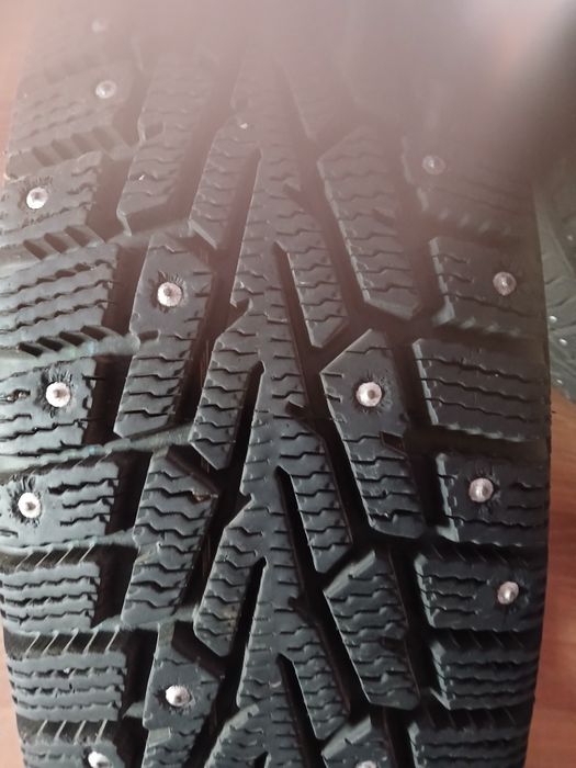Продам резину зимню