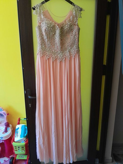 Vand rochie de zi