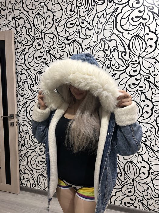 Продам джинсовую куртку демисизонку