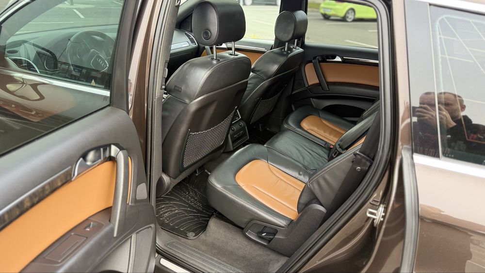 Audi Q7 Exclusive 2011
