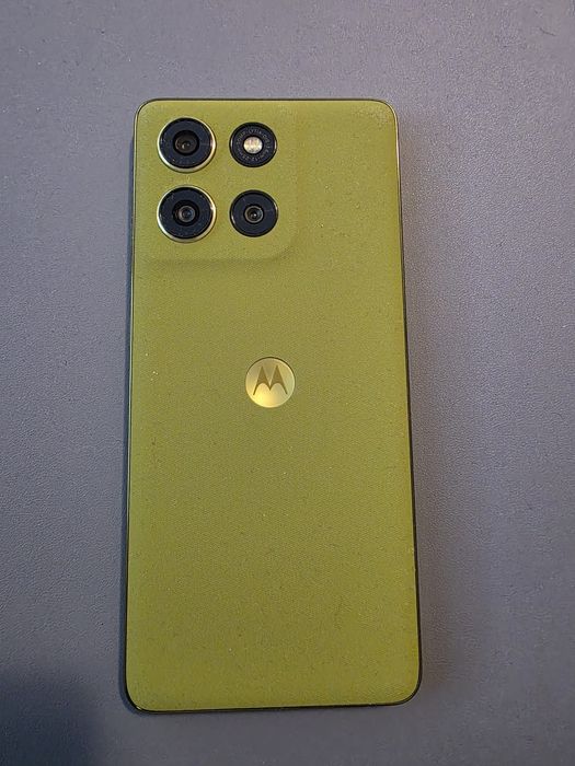 Смарт телефон Motorola g86