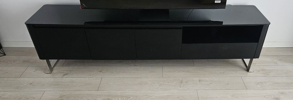 Mobilă TV din MDF cu blat de sticlă