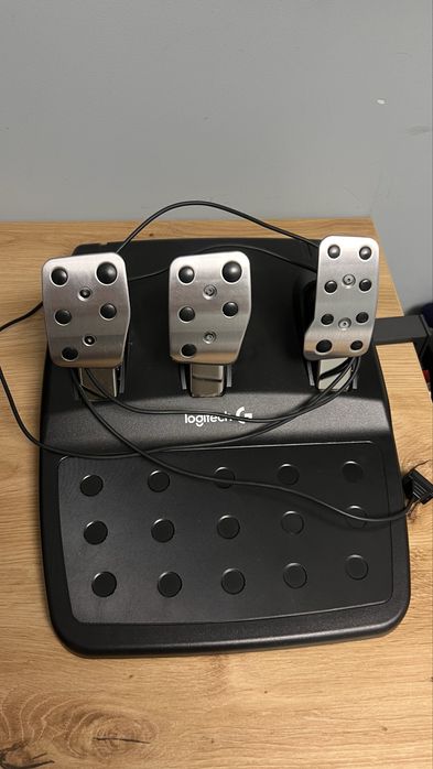 Logitech G29 + schimbator schimb cu Moza R3 + diferenta