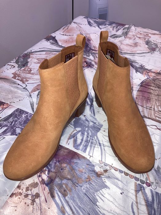 Clark’s дамски боти от набук с платформа -подметка 36,5 номер