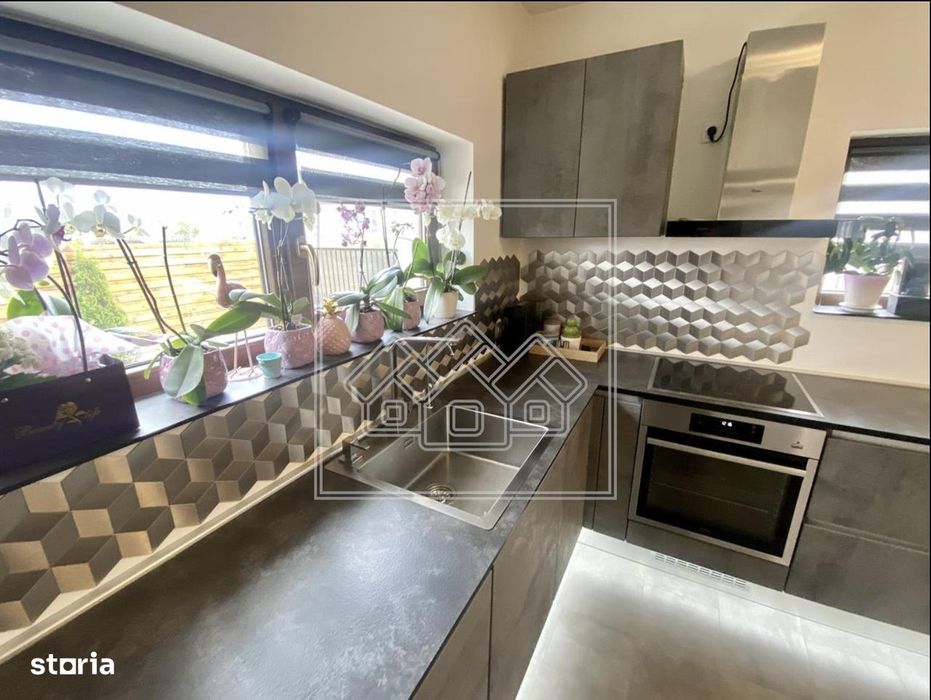 Casa moderna, cu 4 camere si teren de 220 - Selimbar