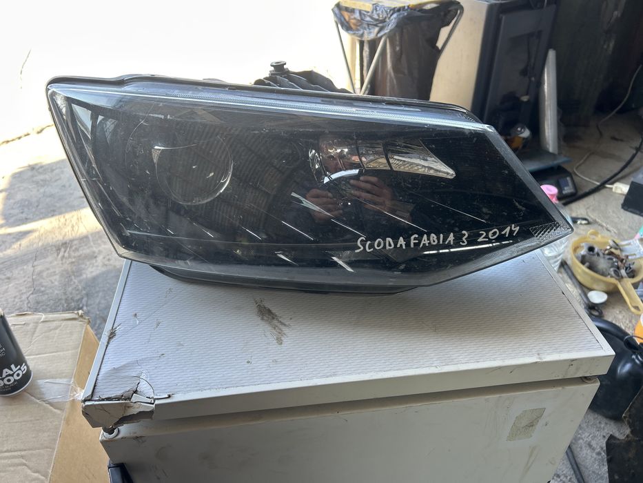 Десен фар за Skoda Fabia 14”+
