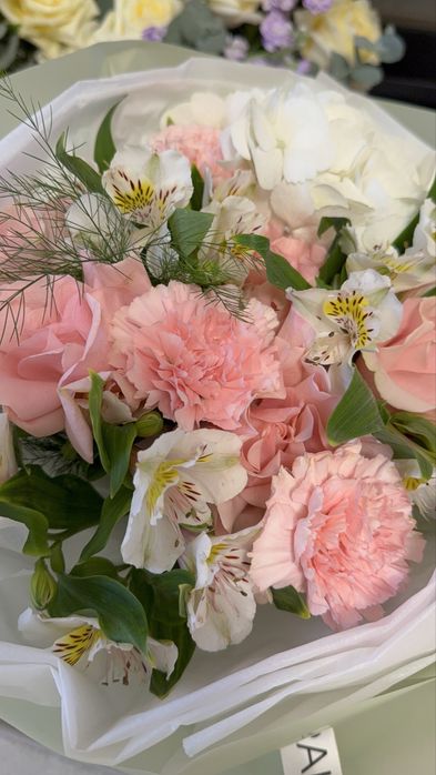 Продам букеты б/у в отличном состоянии