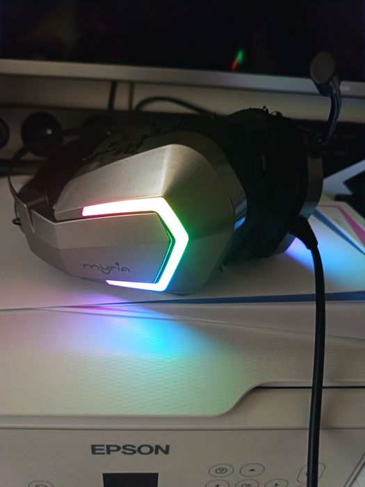 Căști myriam  de vânzare