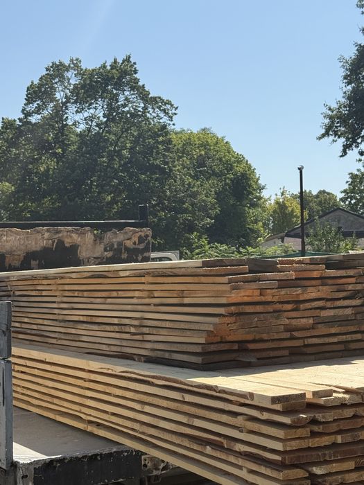 Продавам  кофражни дъски (ламперия) – размери 2 м,2.50 м и 3 метра.