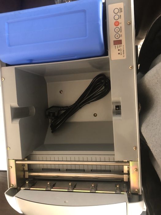 Диспенсър за топли кърпи