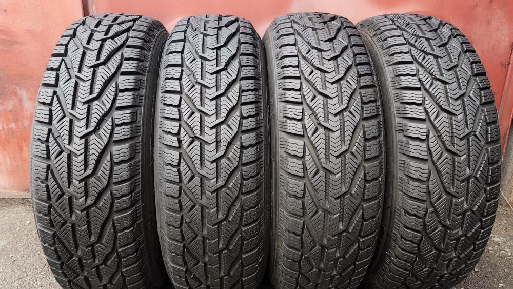 4бр. зимни гуми 185/65/15 Riken Snow Winter 
dot2222
8.2mm
Перфектно с