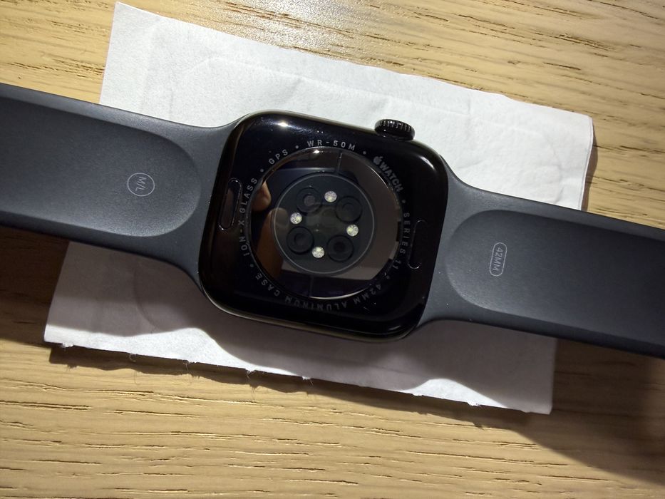 Apple watch 11 Jet Black 42 mm
