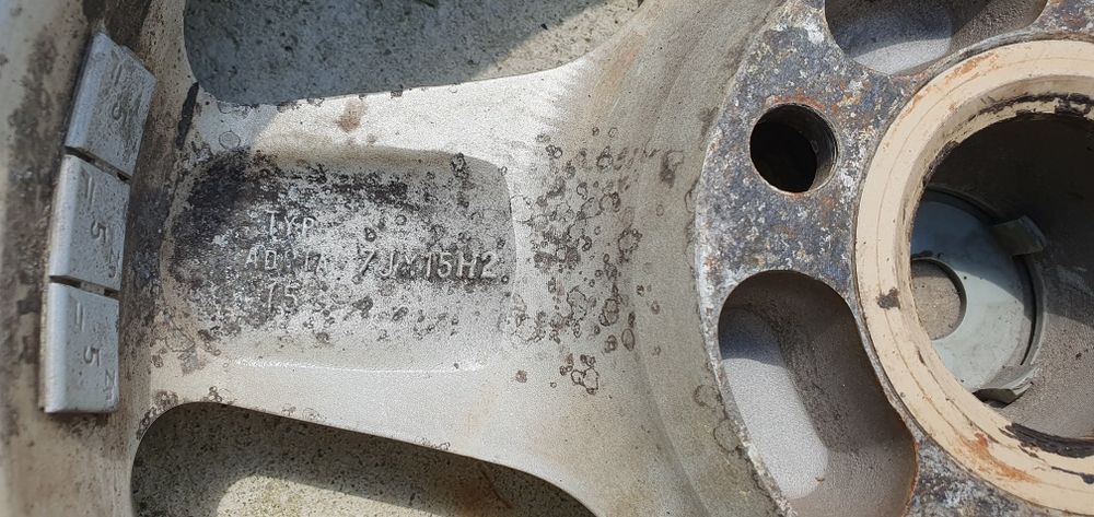 Лети джанти 15" 4x108 - 7Jx15H2 - E38