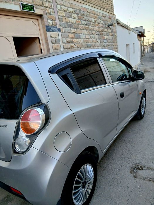 Шевролет спарк сотилади