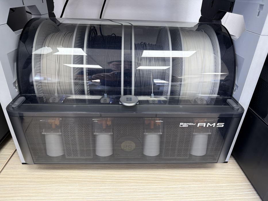 BambuLab AMS utilizat