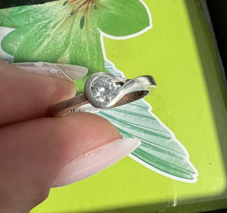 Inel argint cu piatra