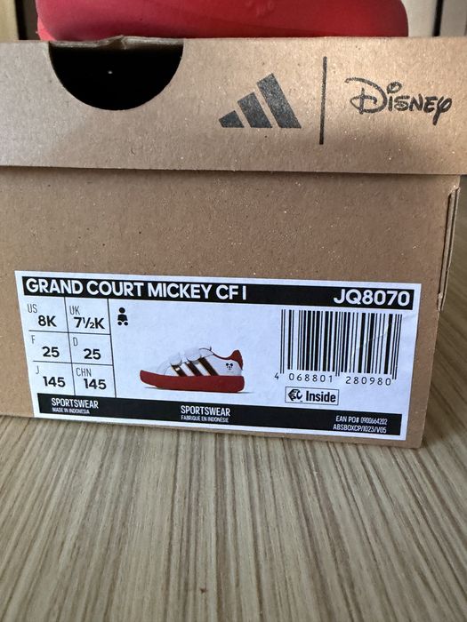 Adidas Disney 25