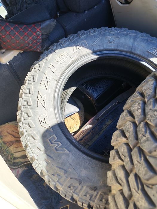 Продам резину Maxxis m/t