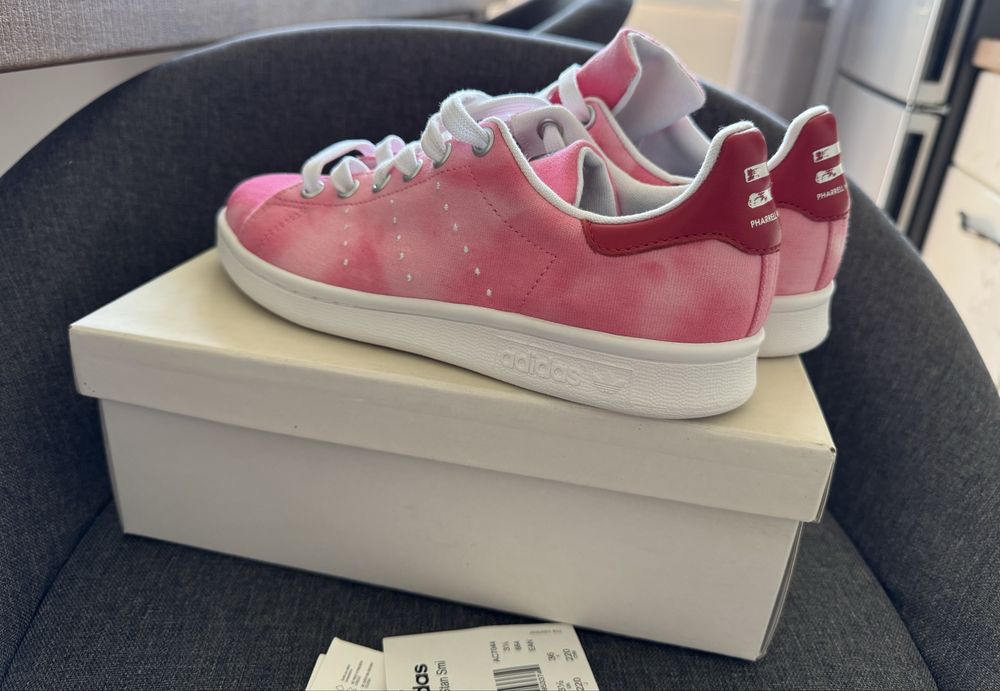 Оригинални кецове adidas Pharrell Williams, номер 36 2/3