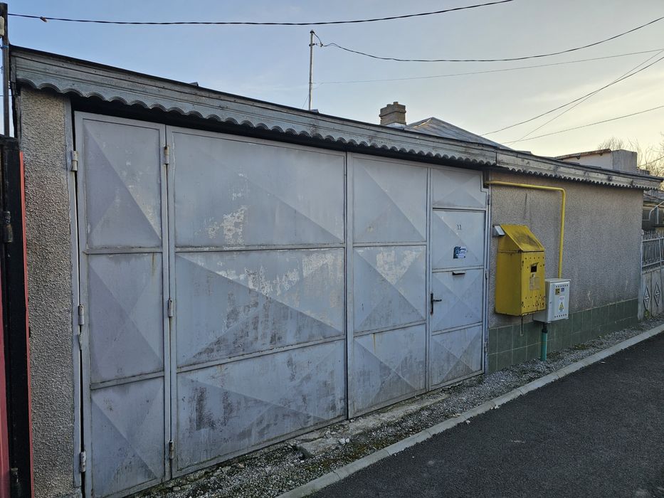 Vând casa Chercea