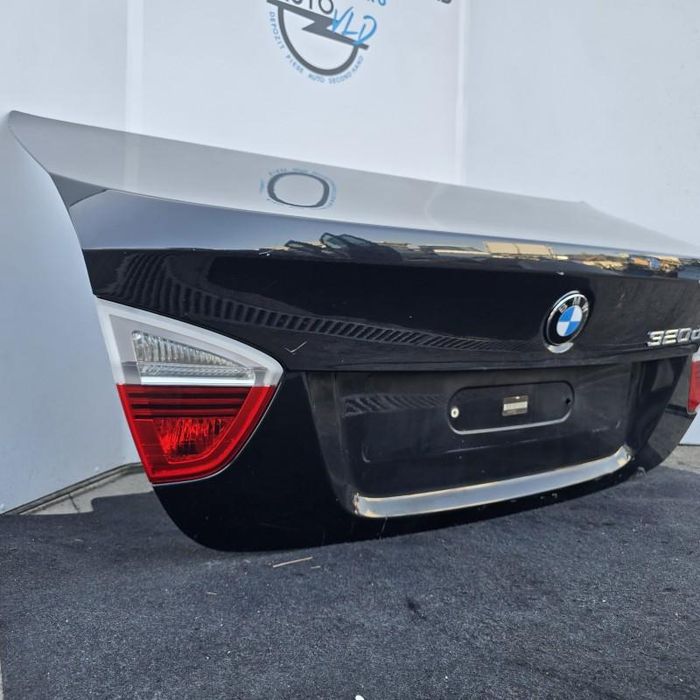 Capota portbagaj completa cu broasca si stop BMW Seria 3 E90