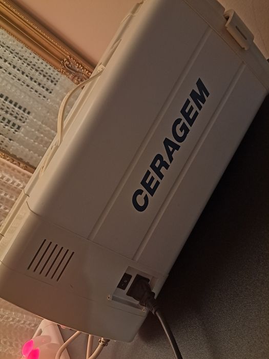 Vând aparat Ceragem Compact CGM P390 – masaj termic cu pietre de jad