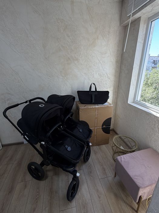 Bugaboo donkey 5 количка за близнаци