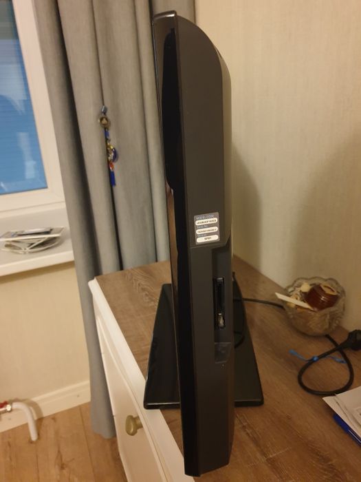 Продам телевизор SAMSUNG LE32B350F1W