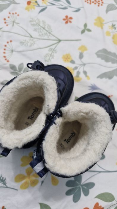Зимние сапожки для малыша.