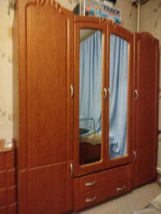 Спальный гарнитур