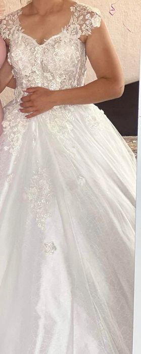 Продавам булченска рокля