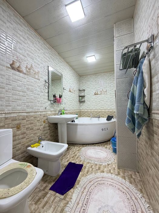 Srochna 4 xona Yunusobod 16-kv 1 etaj sotiladi 115.000
