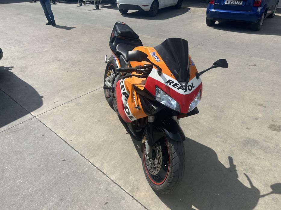Мотоциклет Honda CRB 600RR