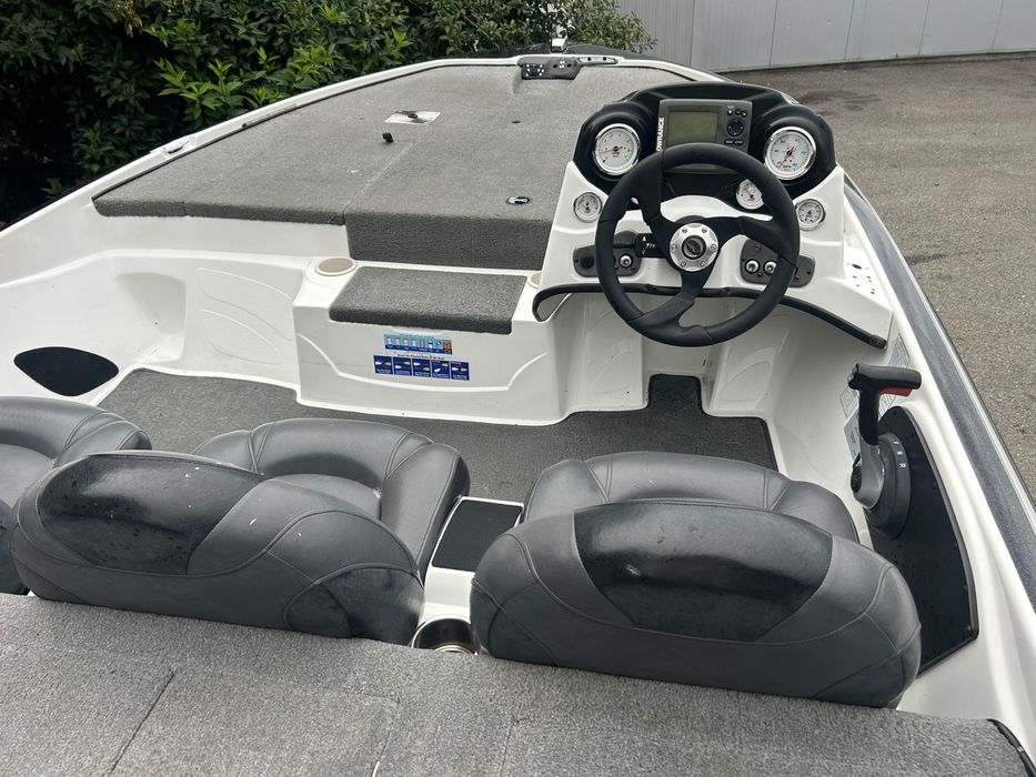 Barca pescuit Z6 Nitro