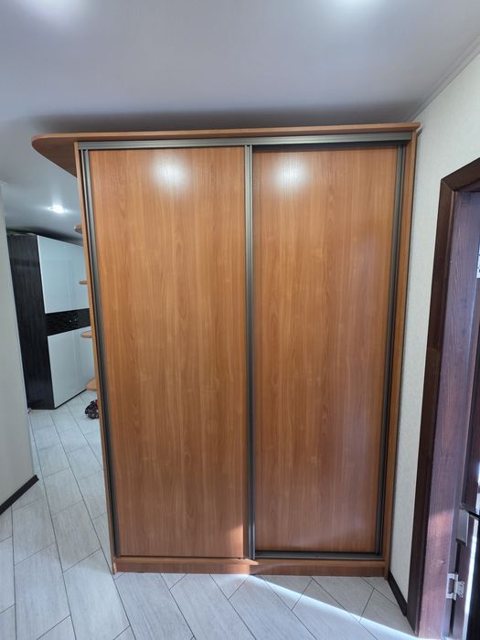 Продам шкаф для одежды