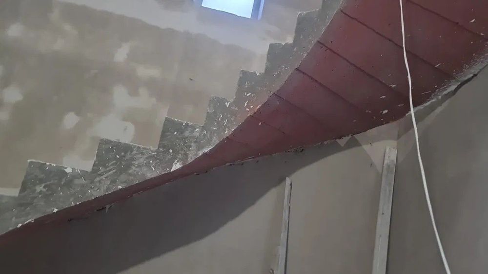 Biz oʻz ishimizni taklif qilamiz gipsavoy shkaturka pod oboy