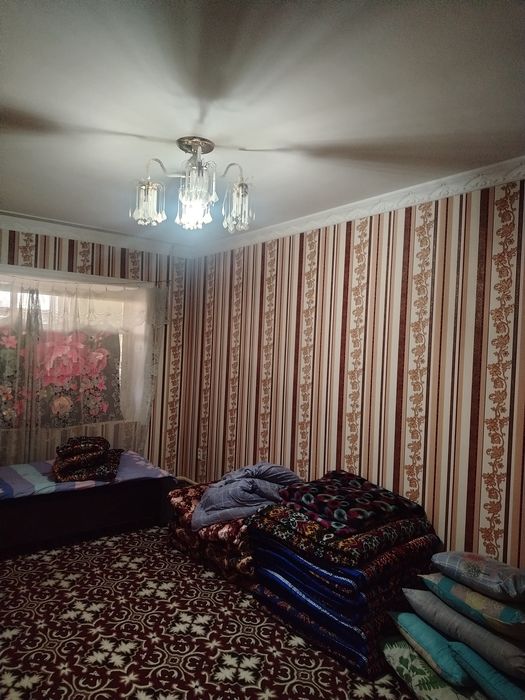 Uy sotiladi 4xonali Nukus 23mikrayon 1/16 hamma sharoit bor