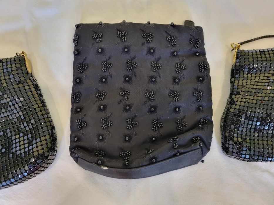 Продавам малки дамски черни вечерни чанти