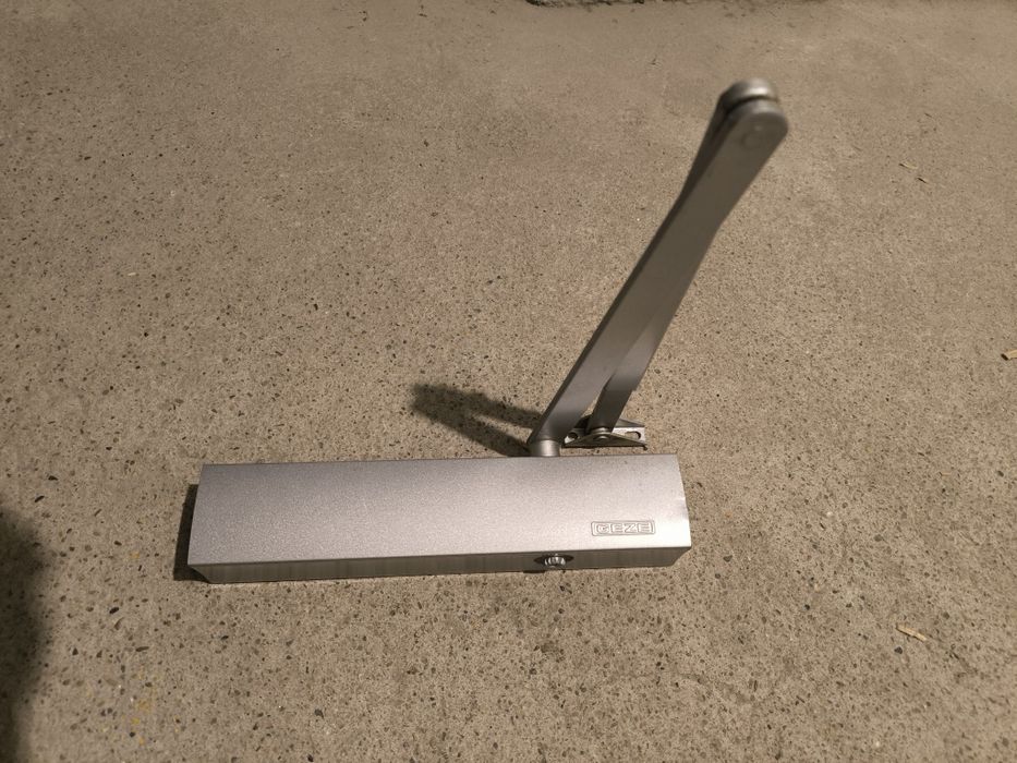 Автомат за врата GEZE STS - 4000