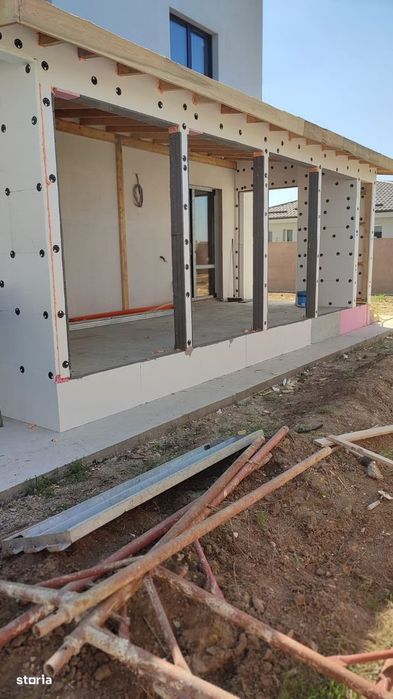 Casă nouă, 4 camere, zonă liniștită