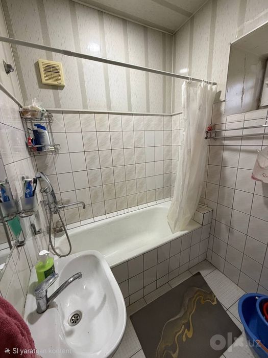 Kvartira sotiladi 69.30 m² . Uchtepa tumanida joylashgan.