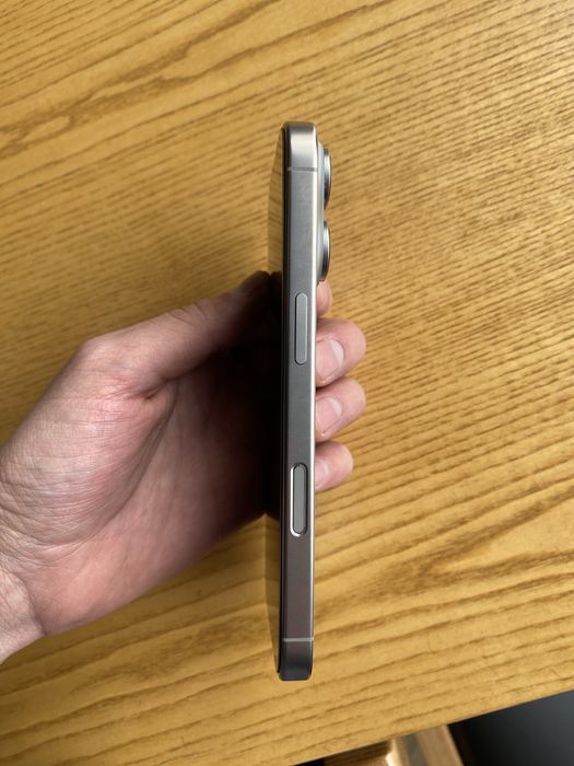 Продается apple iphone 16 pro