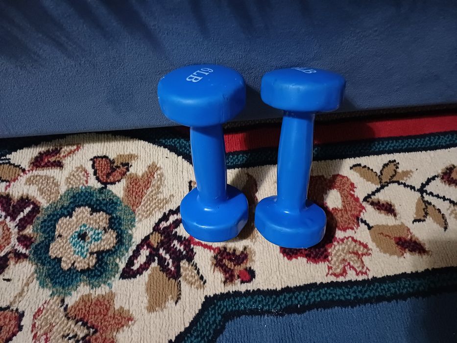 гантели, каждый 2 кг