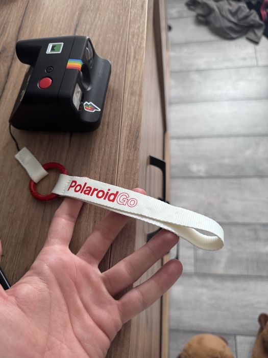 Vand Polaroid Go ( vine inclus cu 7 poze in el si inca 16)
