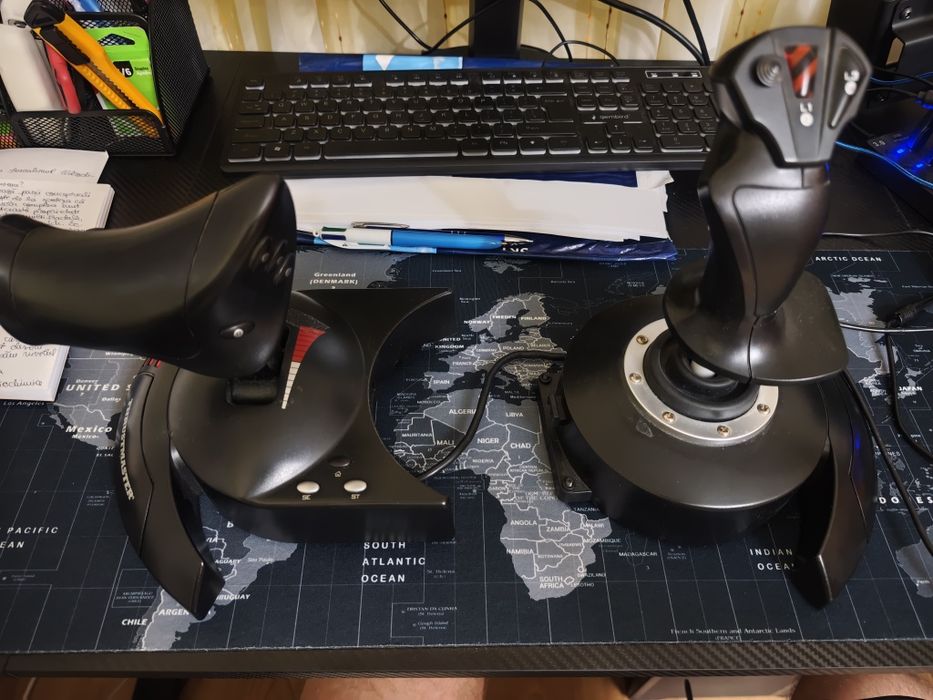 Thrustmaster T.Flight Hotas X. compatibil cu PC/PS