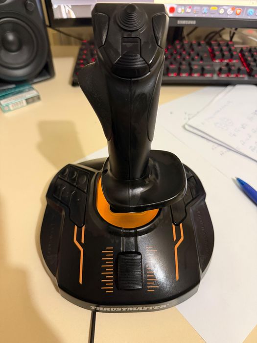 Joystick Thrustmaster T-16000M