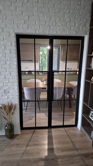 Scaun dining tapițat / scaun bucatarie