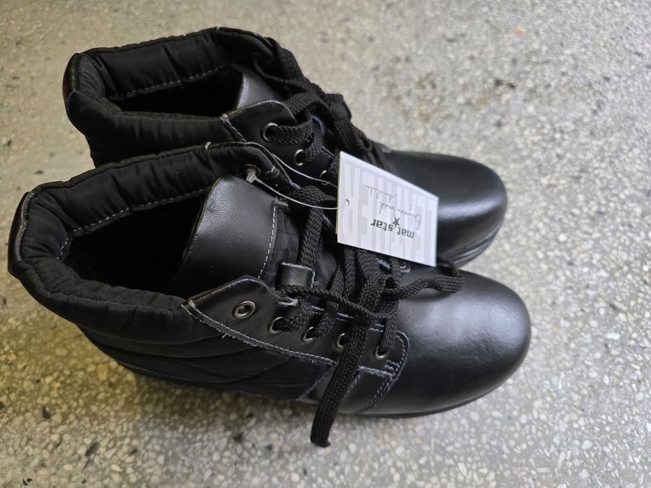 Дамски черни боти 39