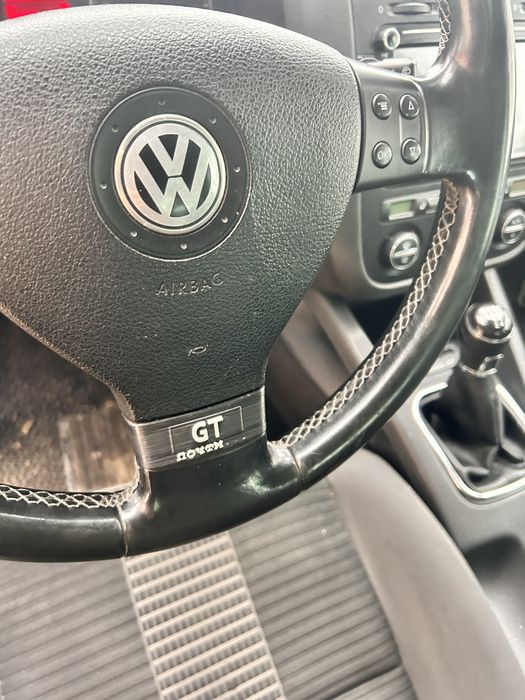 Продавам/изработвам персонализирани емблеми за волан vw