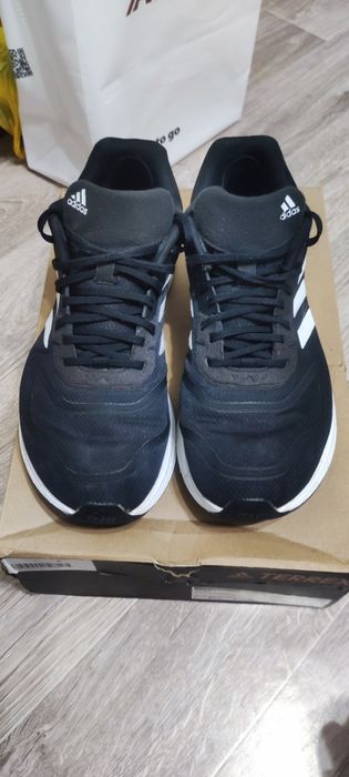 продам кроссовки